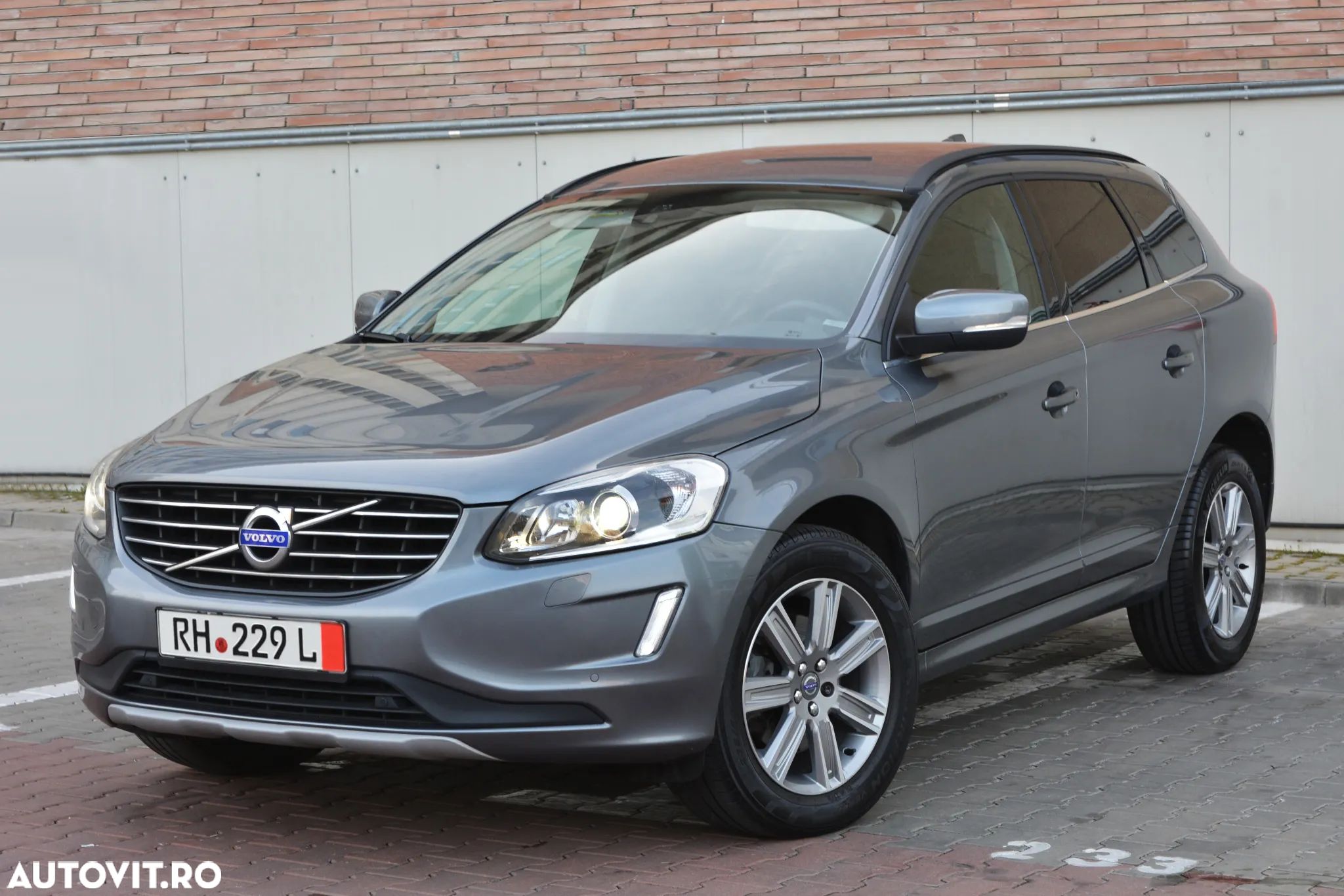 Volvo XC 60 D3 Geartronic Momentum - 1