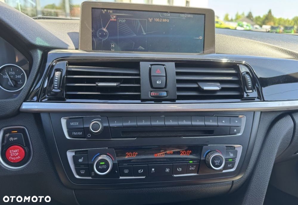 BMW Seria 3 335i Sport Line - 22