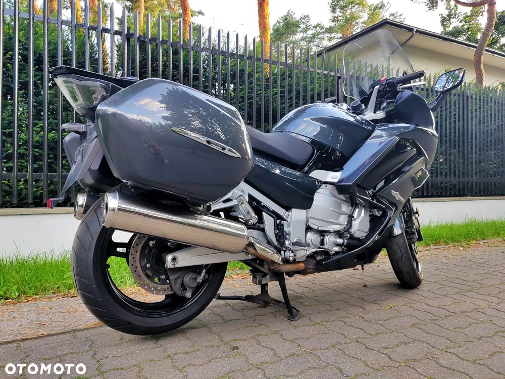 Yamaha FJR - 3