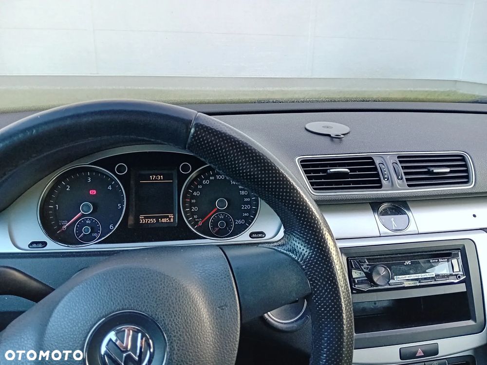 Volkswagen Passat 2.0 TDI DPF Trendline DSG - 9