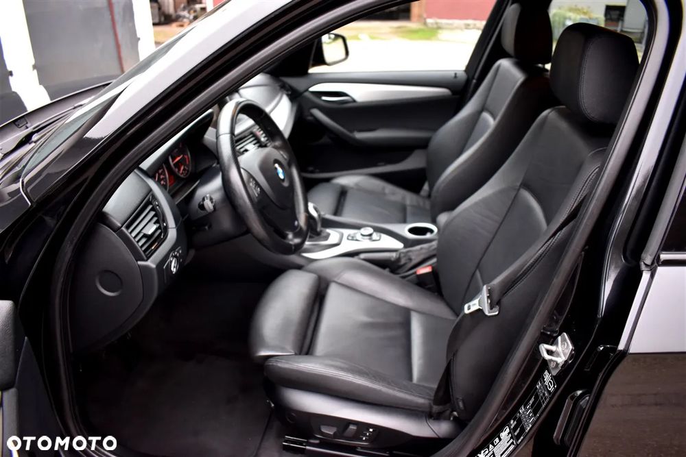 BMW X1 xDrive18d xLine - 14