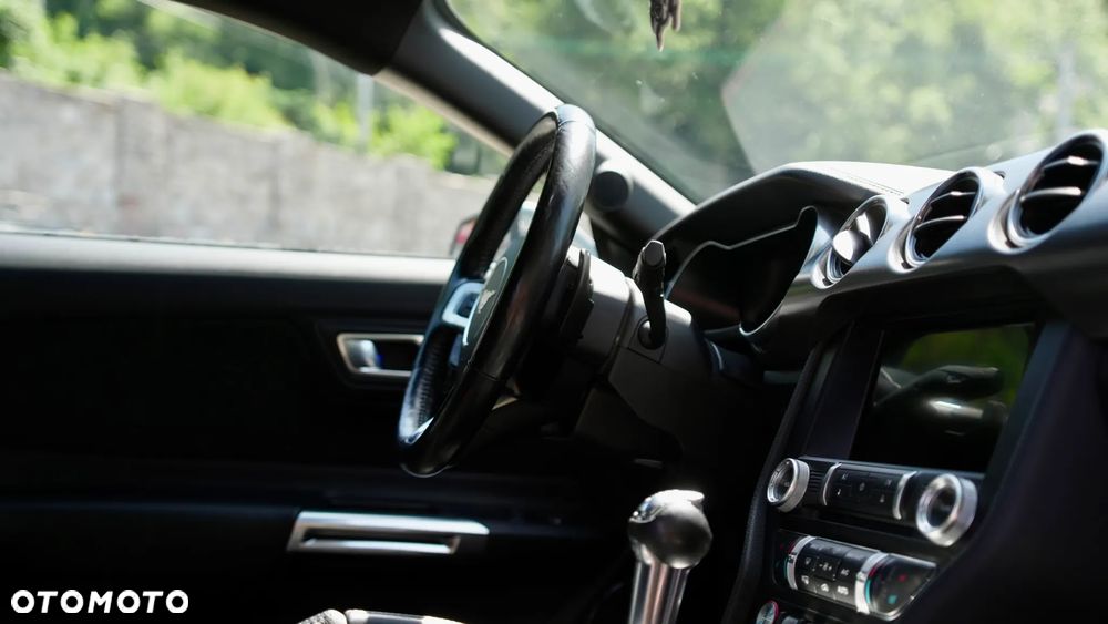 Ford Mustang 5.0 V8 GT - 21