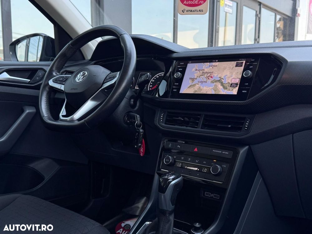 Volkswagen T-Cross - 11