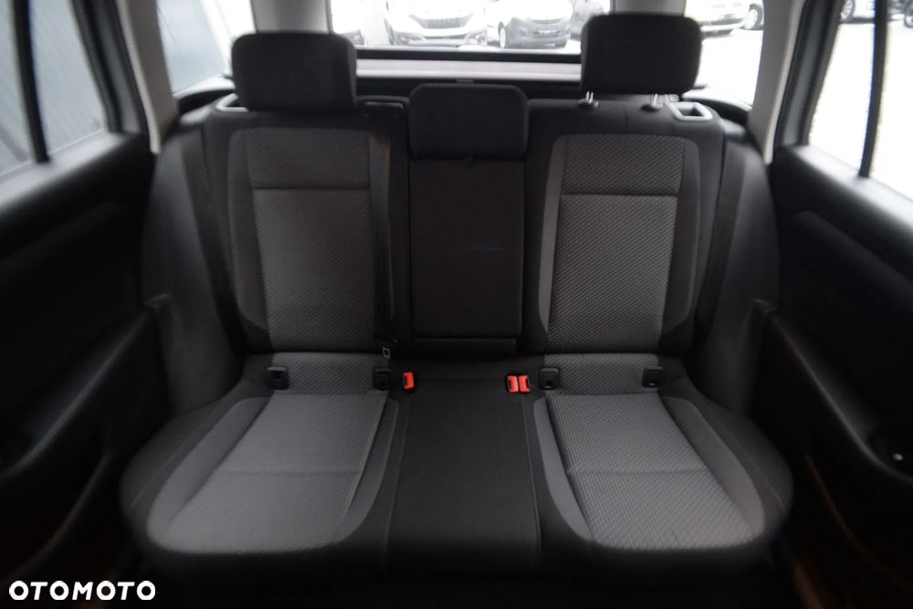 Volkswagen Passat 1.5 TSI EVO Elegance DSG - 9