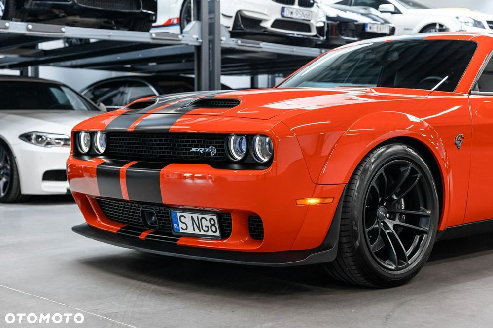 Dodge Challenger - 14