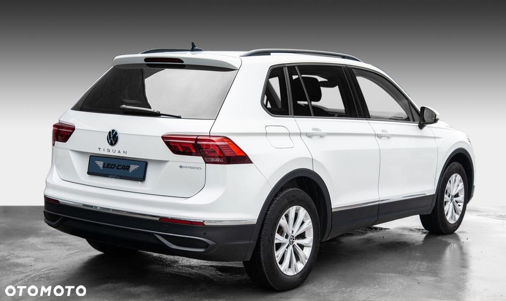 Volkswagen Tiguan - 3