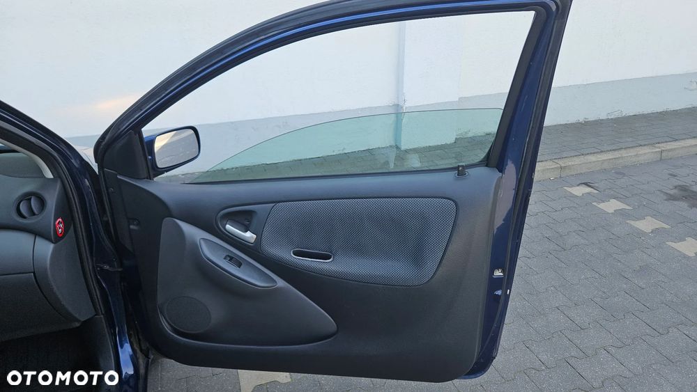 Toyota Yaris 1.0 Luna - 26