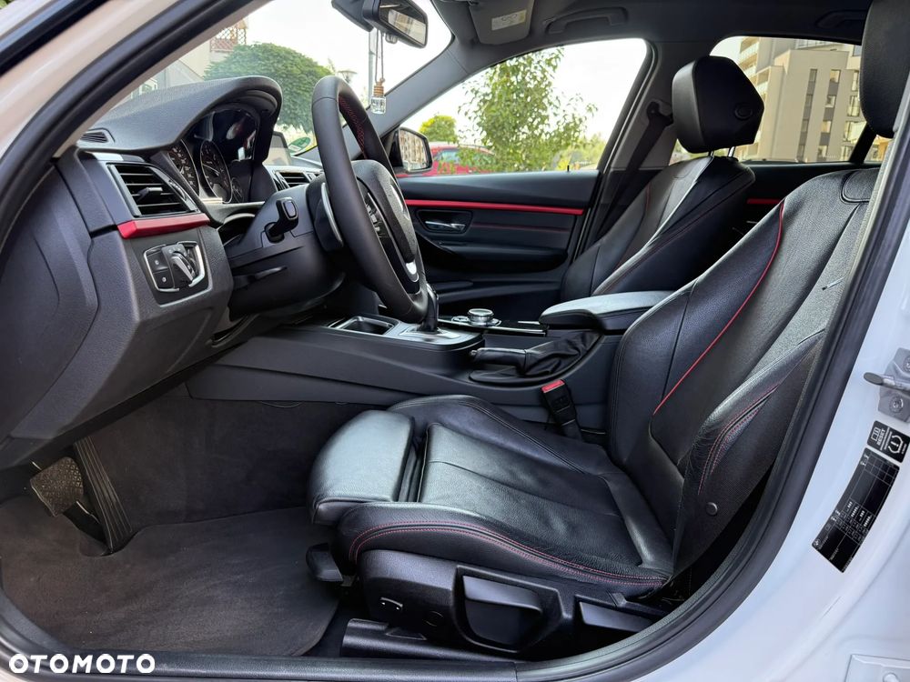 BMW Seria 3 320d Efficient Dynamics Sport Line - 23