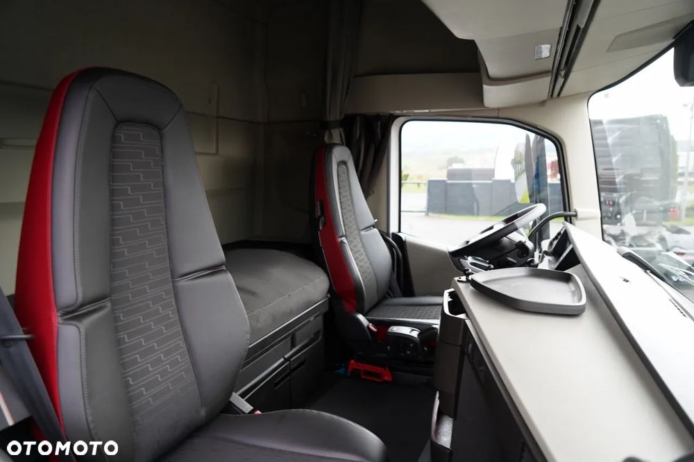 Volvo FH 500 / PEŁNY ADR / KLIMA POSTOJOWA - 33