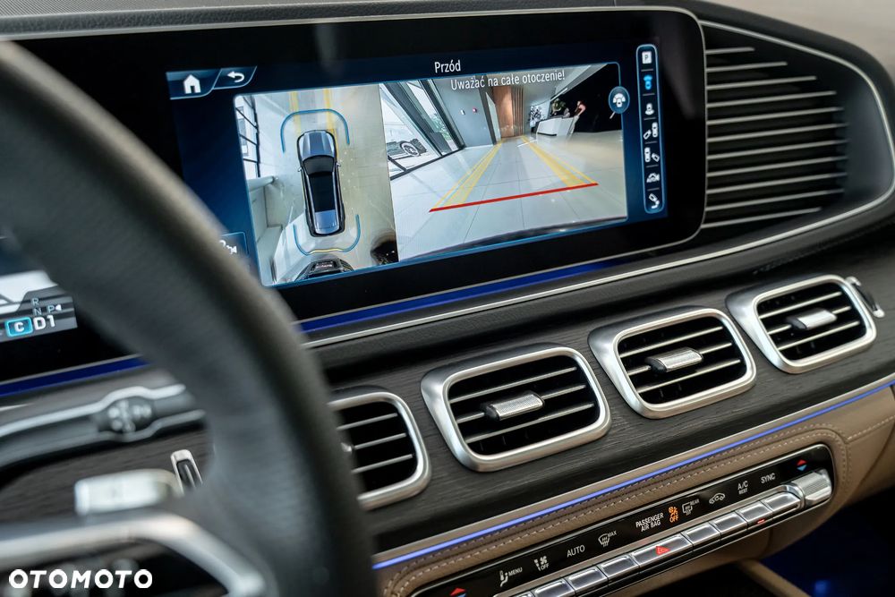 Mercedes-Benz GLS - 25