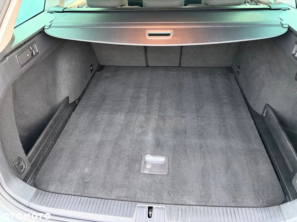 Volkswagen Passat Variant 2.0 TDI EVO Business DSG - 12
