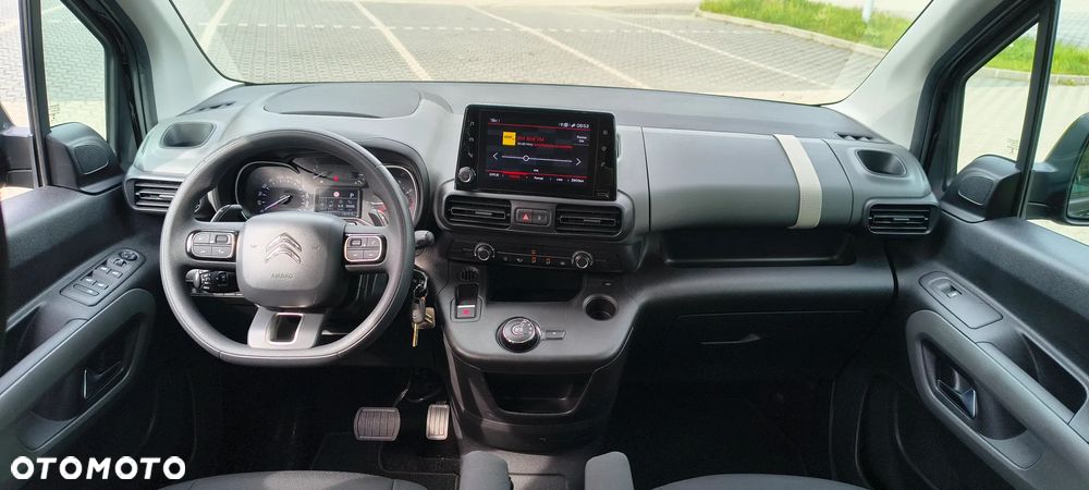 Citroën Berlingo XL 7-Sitzer PureTech 130 EAT8 FEEL - 10
