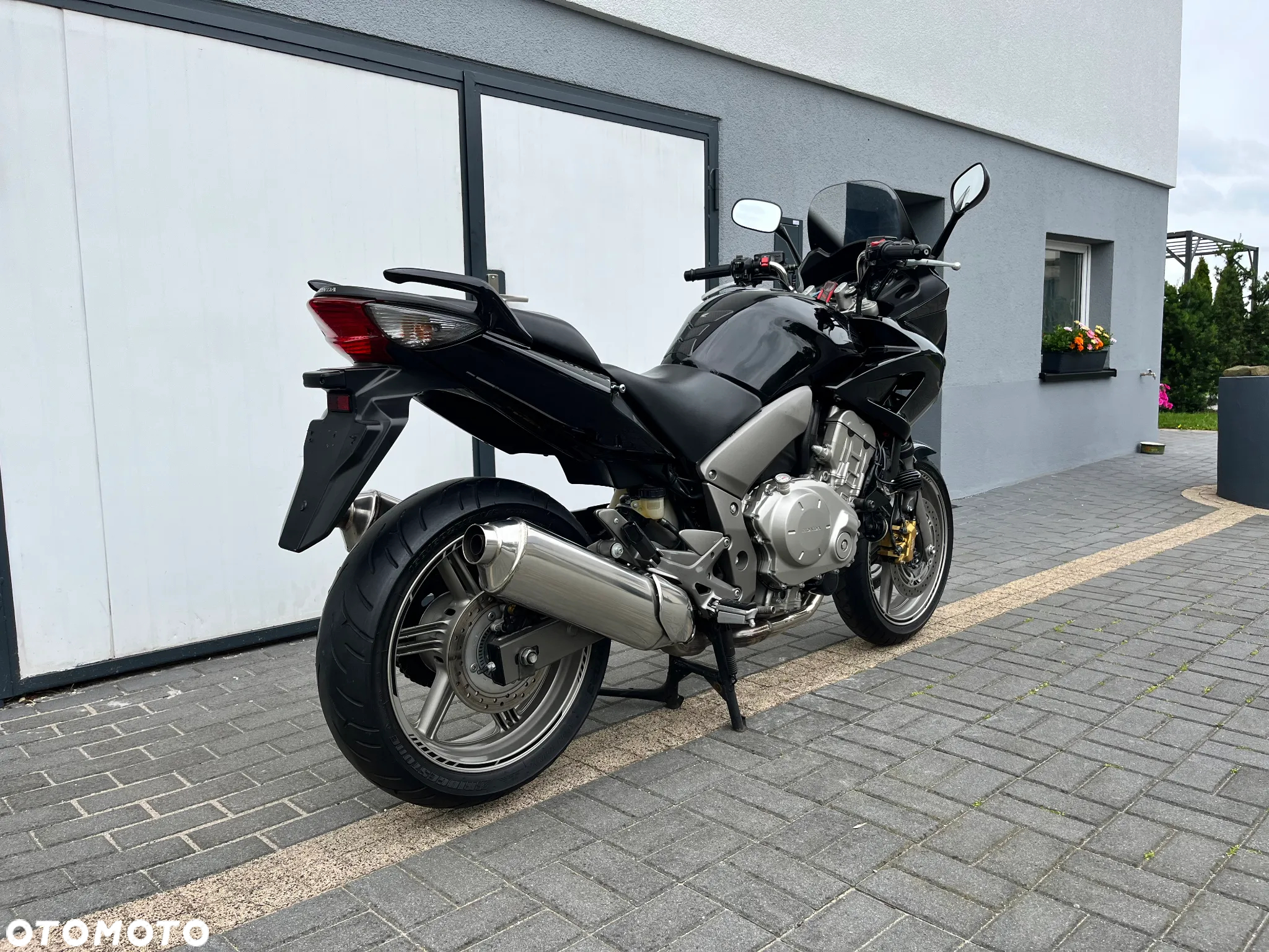 Honda CBF - 4