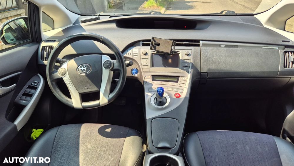 Toyota Prius - 17