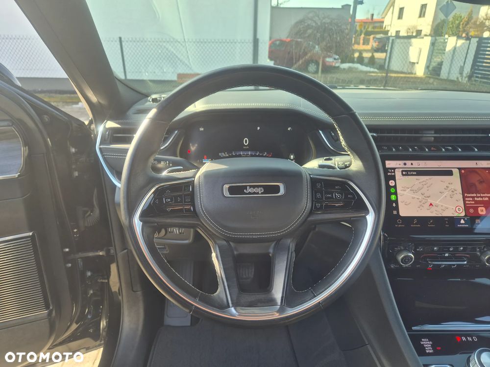 Jeep Grand Cherokee - 15