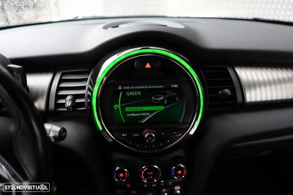 MINI 5 Portas Cooper D Auto - 25