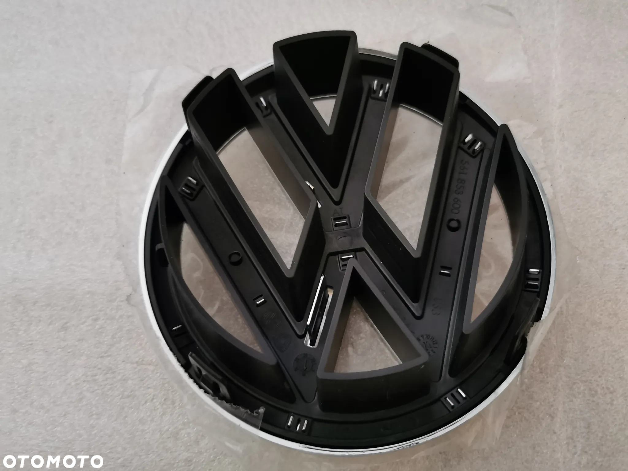 VW Tiguan lift Passat b7 CC Emblemat grilla logo znaczek przód NOWY 561853600 - 2