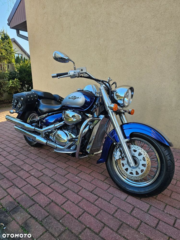 Suzuki Intruder - 10
