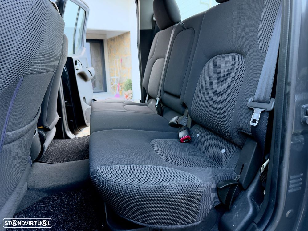 Nissan Navara 2.5 dCi CD SE - 44