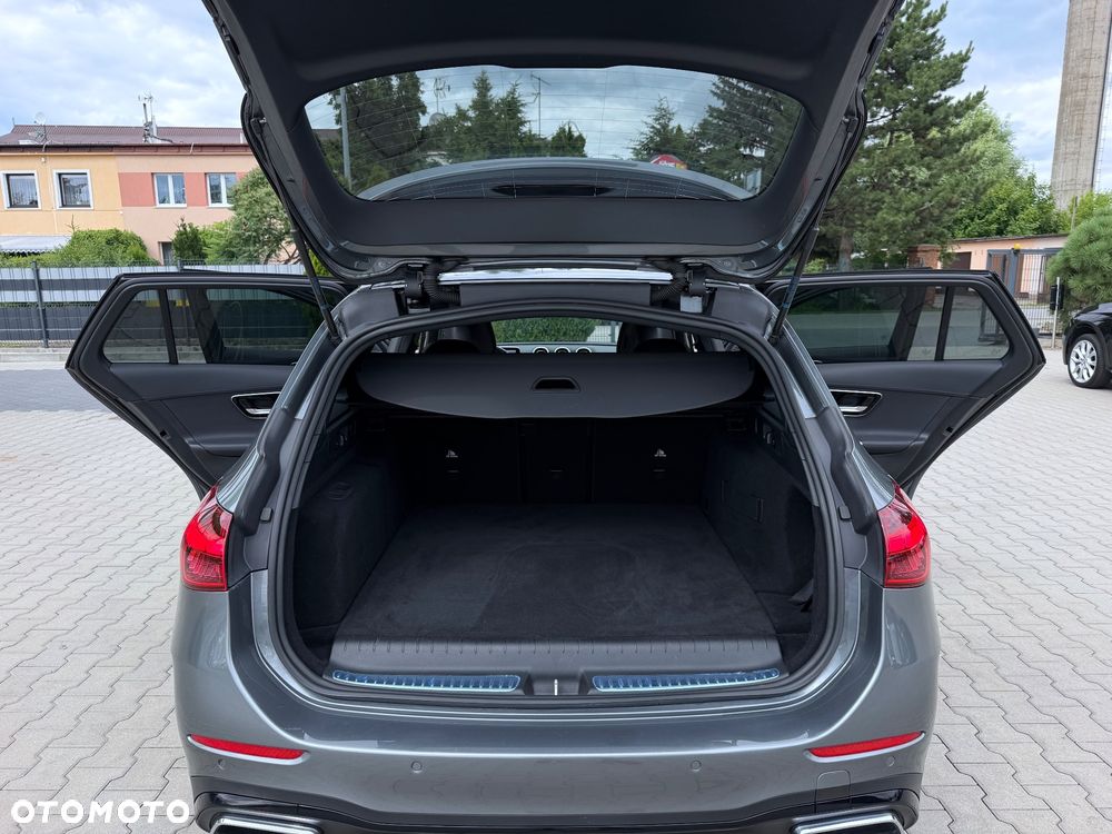 Mercedes-Benz Klasa C 300 de PHEV AMG - 37