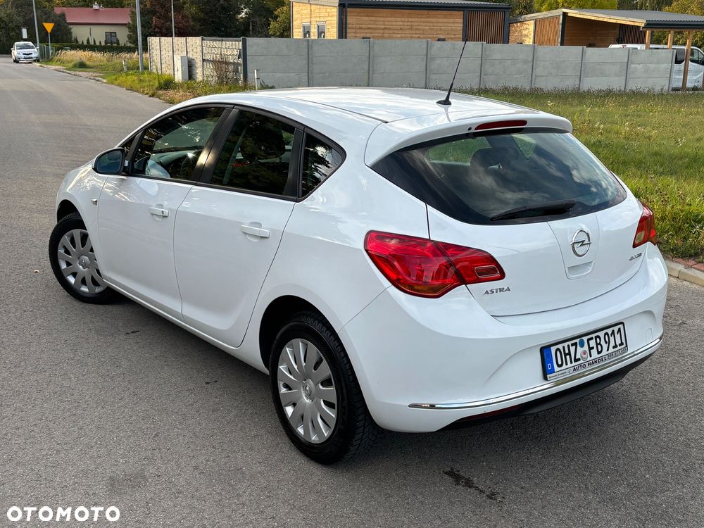 Opel Astra - 17