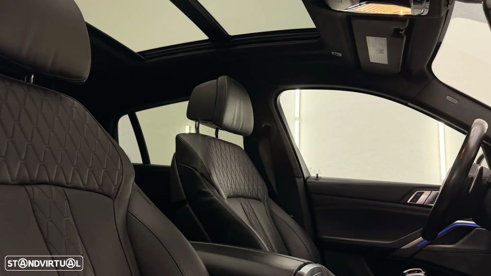 BMW X6 M50i - 16