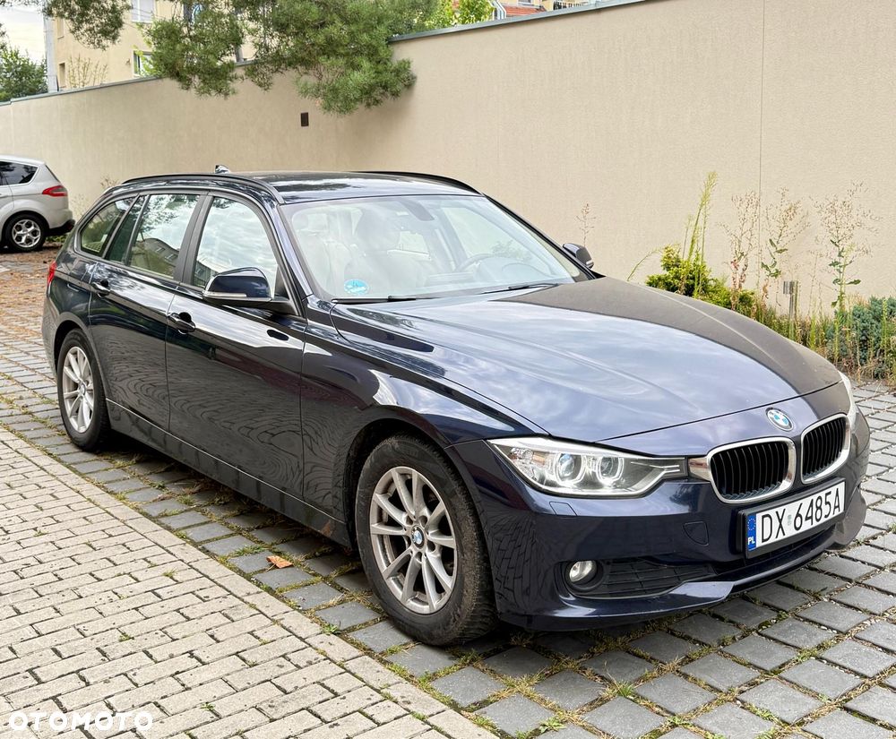 BMW Seria 3 318d Sport Line - 3