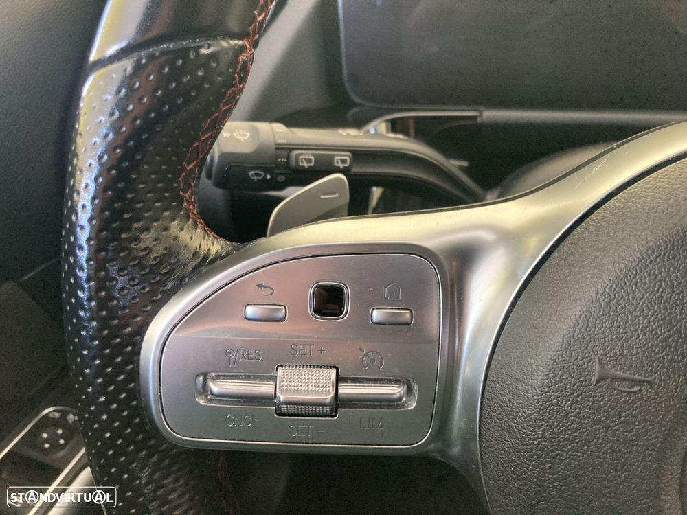 Mercedes-Benz GLA 180 d AMG Line - 17