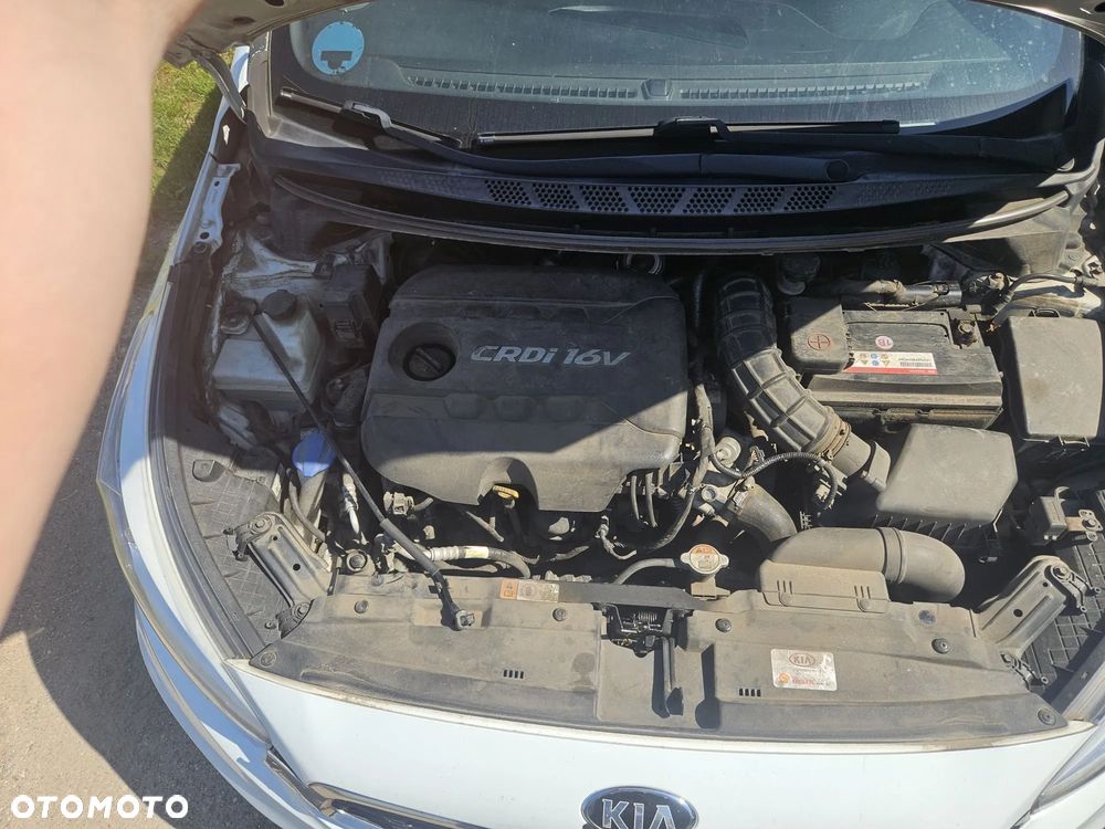 Kia Ceed - 9