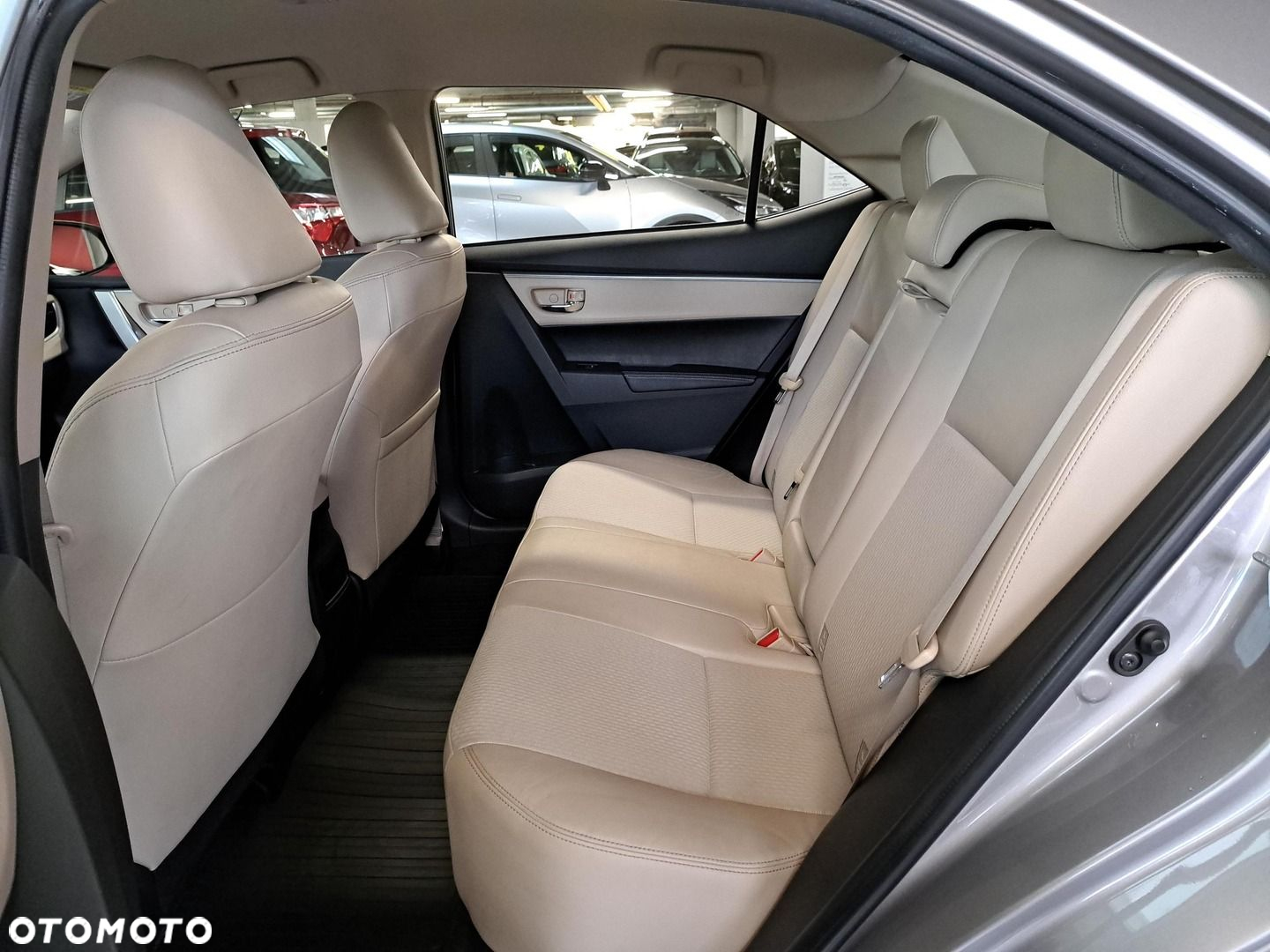 Toyota Corolla 1.6 Prestige MS EU6 - 12