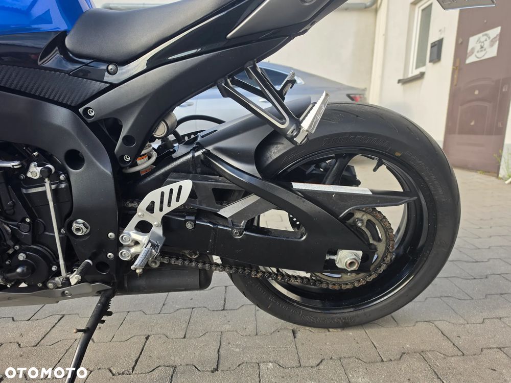 Suzuki GSX-R - 15