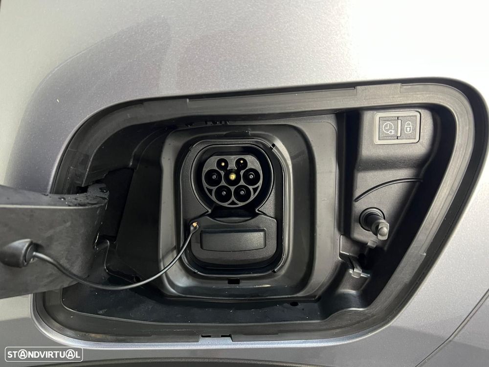 Peugeot e-2008 50 kWh Active Pack - 21