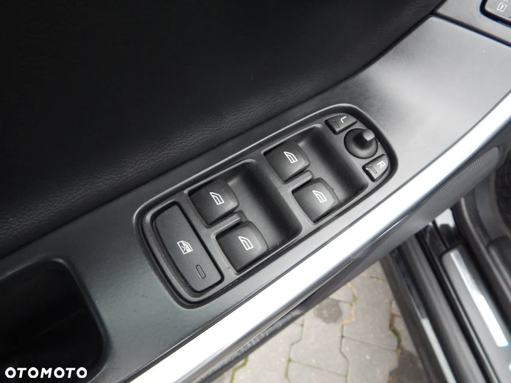 Volvo XC 60 T5 Geartronic Kinetic - 16