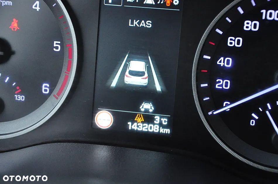 Hyundai Tucson blue 1.7 CRDi 2WD DCT Premium - 24