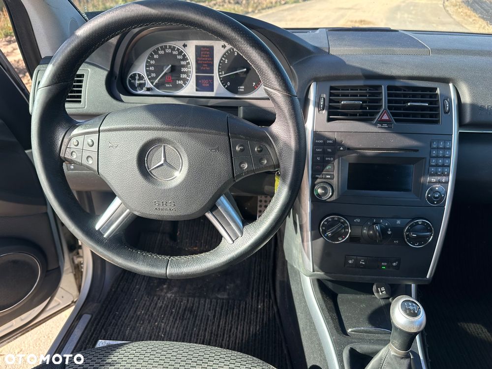 Mercedes-Benz Klasa B 160 BlueEFFICIENCY SPORT EDITION - 9