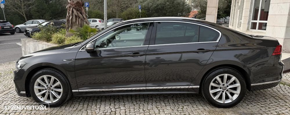 VW Passat 2.0 TDI Highline - 12