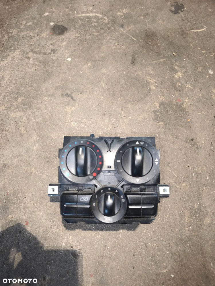 Panel nawiewu Vito w639 A6398301185 Mercedes-Benz