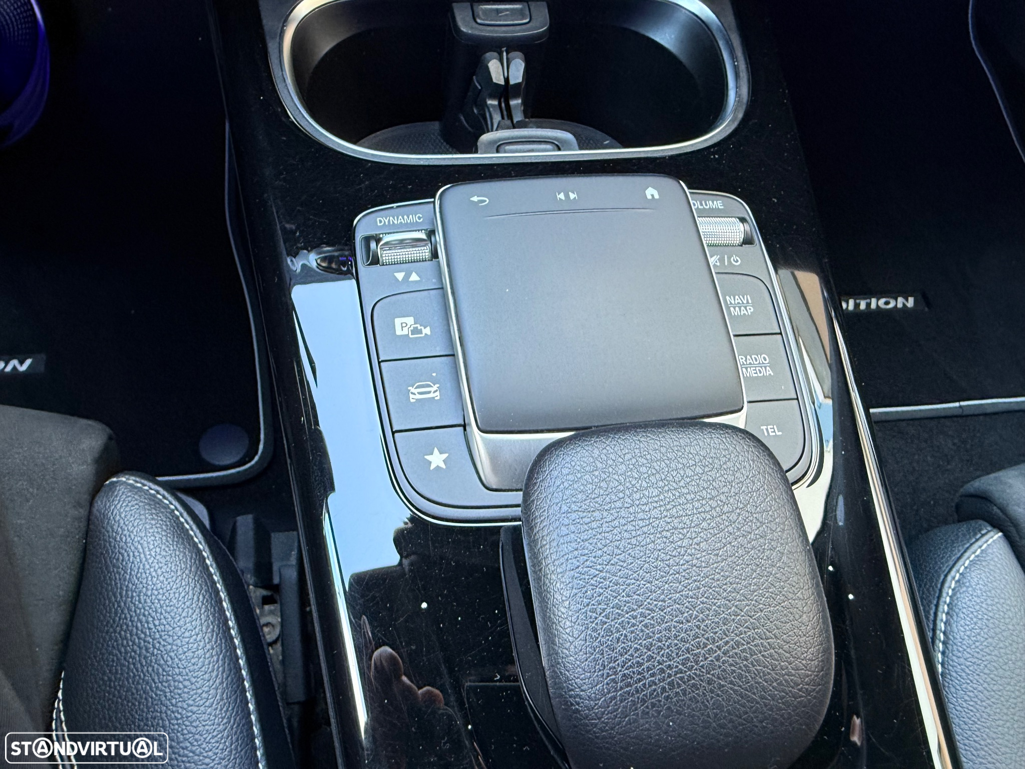 Mercedes-Benz A 250 e AMG Line - 25