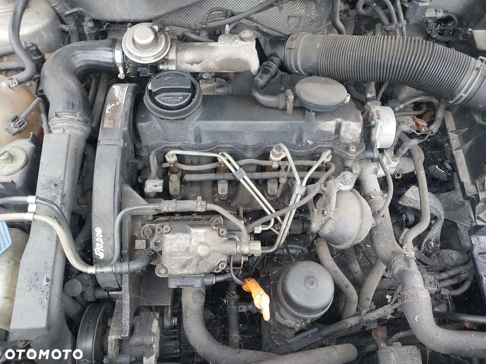 Volkswagen Golf IV 4 Kombi Variant Agr ALH Ahf Ahu 1.9 TDI 90 KM skrzynia biegów EBJ drzwi maska zderzak klapa lusterko kolor LB7Z maglownica belka mcperson zwrotnica turbina pompa wtryskowa paliwa przewód rura mechanizm mikrostyk klapy zamek szyba szyby lewarek tłumik obudowa podszybie podsufitka radio tunel panel głośnik schowek lampa zacisk hamulcowy alternator rezystor NA CZĘŚCI WSZYSTKIE CZĘŚCI - 18
