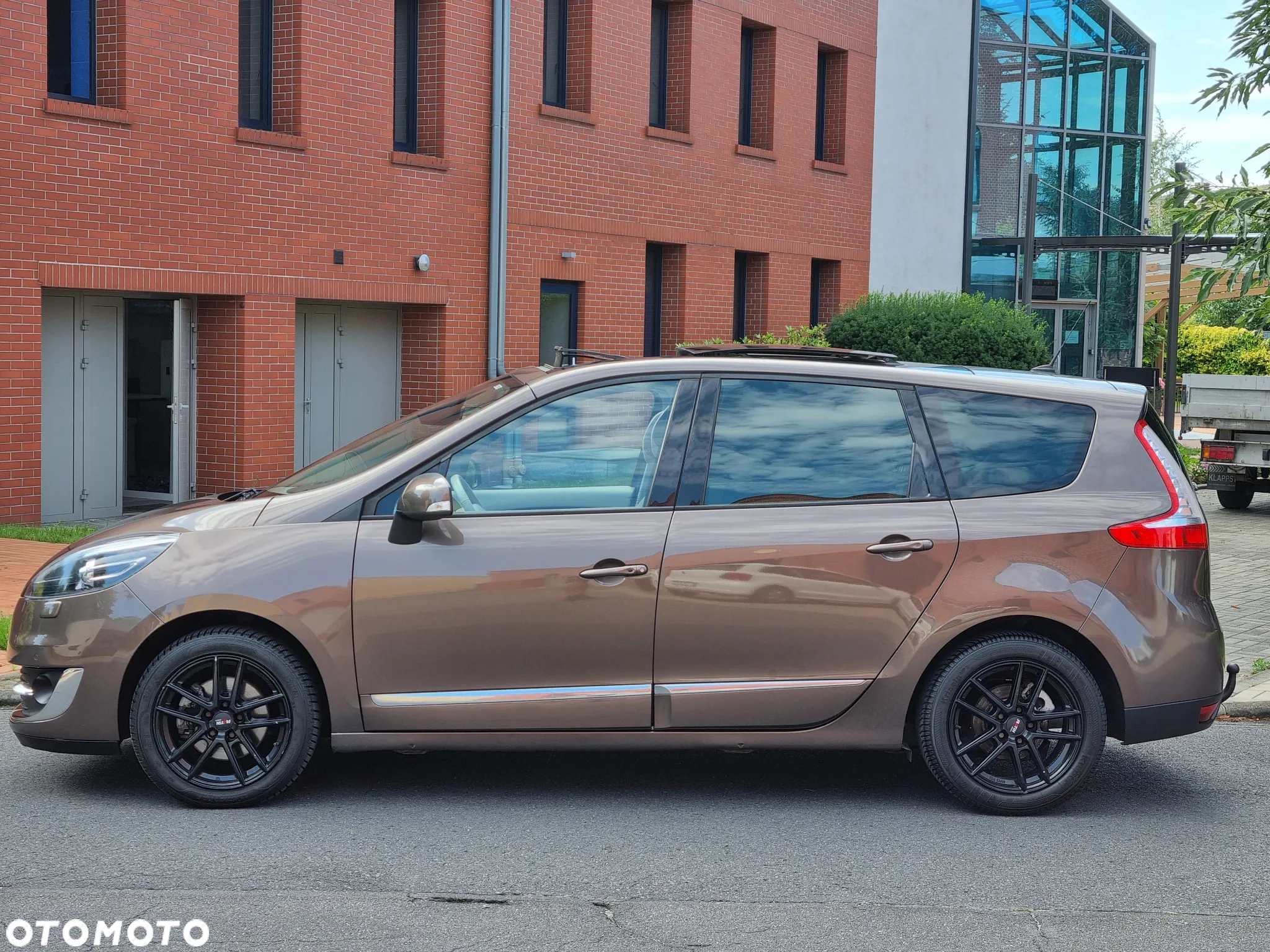 Renault Grand Scenic Gr 1.4 16V TCE Bose Edition - 2