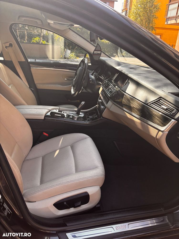 BMW Seria 5 520d xDrive AT - 11
