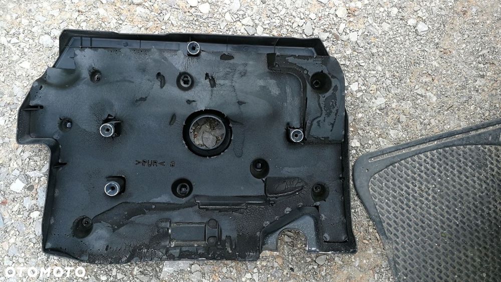 Pokrywa silnika górna plastikowa 2.2 D4D 2AD Toyota RAV-4 RAV4 IV 13-18 - 2