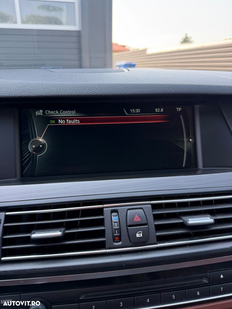 BMW Seria 5 530d xDrive - 9