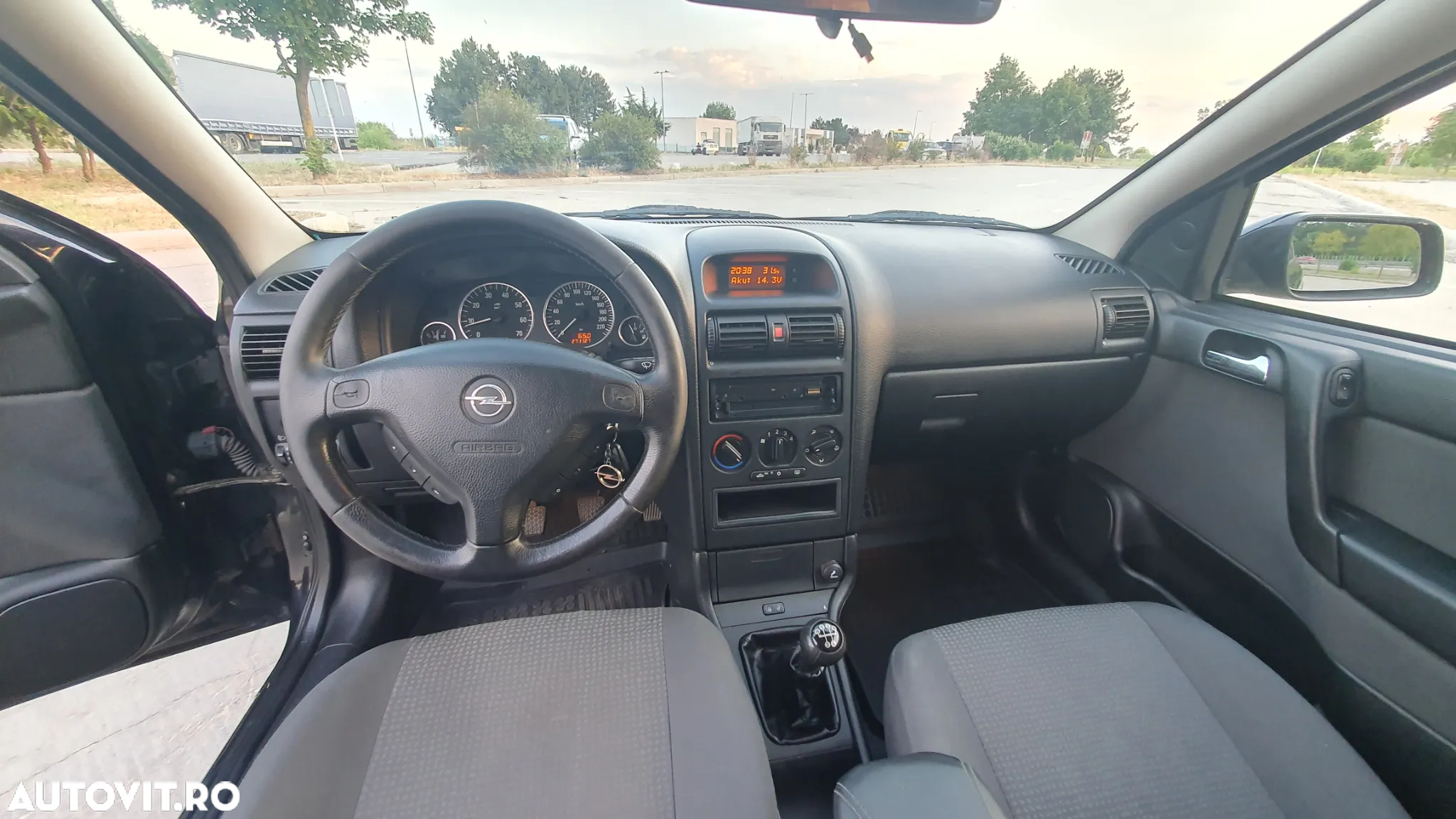 Opel Astra 1.4i 16V Club - 14