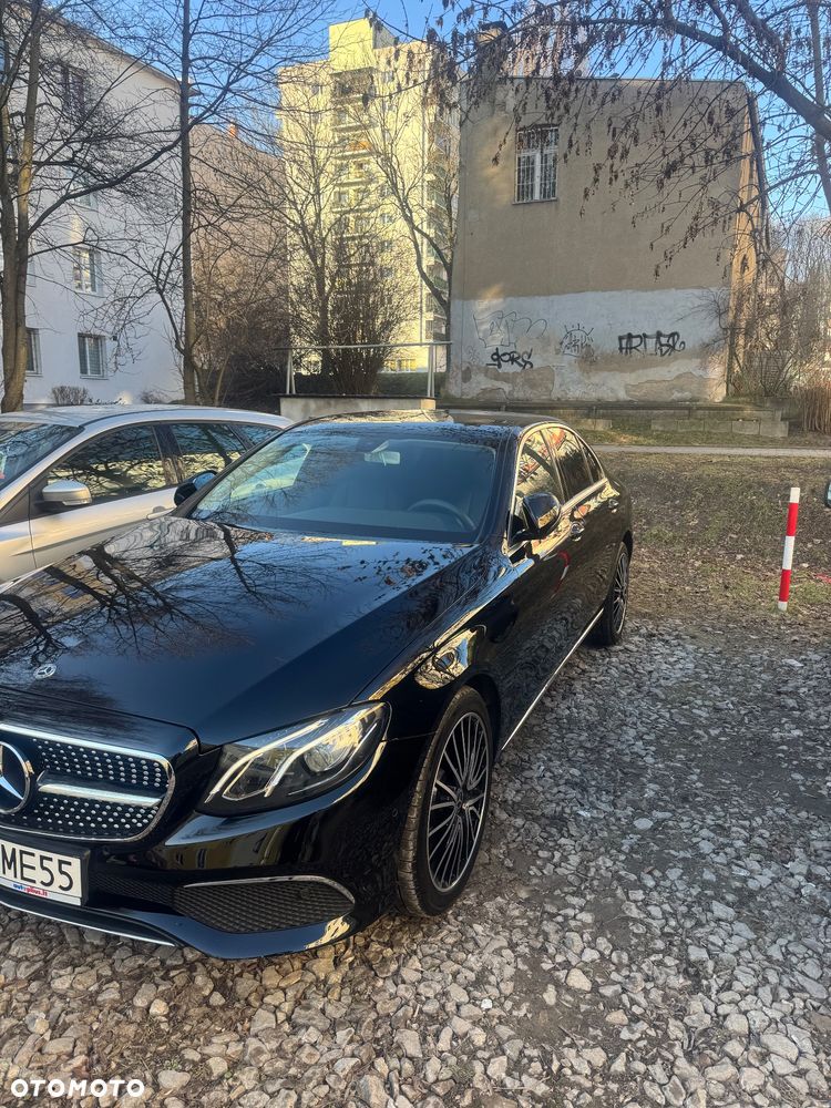 Mercedes-Benz Klasa E 220 d 4-Matic 9G-TRONIC - 3
