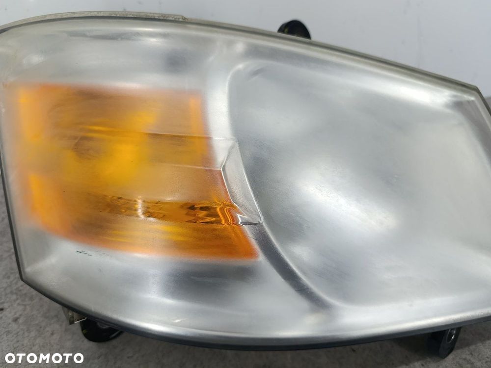 LAMPA PRZÓD PRAWA DODGE GRAND CARAVAN 5113332AD 311602  VALEO - 3