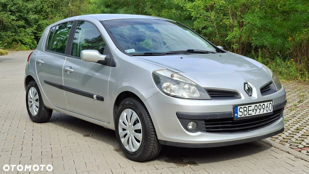 Renault Clio 1.2 16V Dynamique - 1