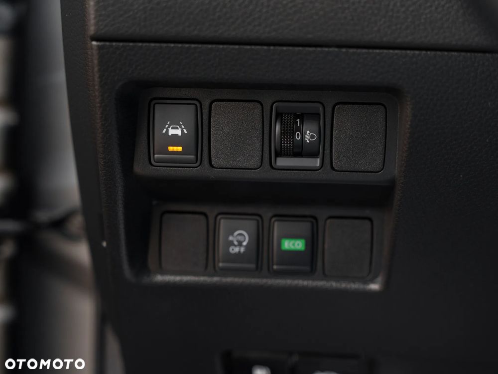 Nissan Qashqai 1.2 DIG-T N-Connecta Xtronic - 23