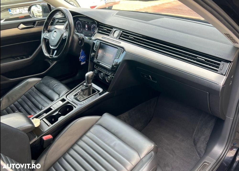 Volkswagen Passat 2.0 TDI (BlueMotion Technology) DSG Highline - 9