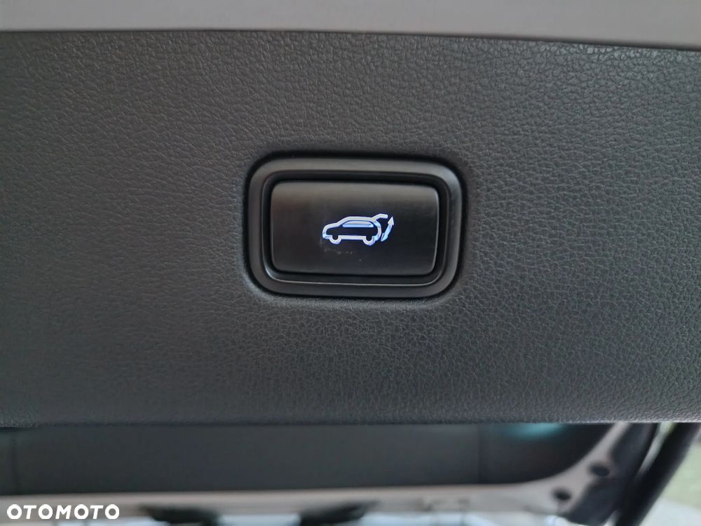 Hyundai Tucson 2.0 CRDI BlueDrive Style 2WD - 21